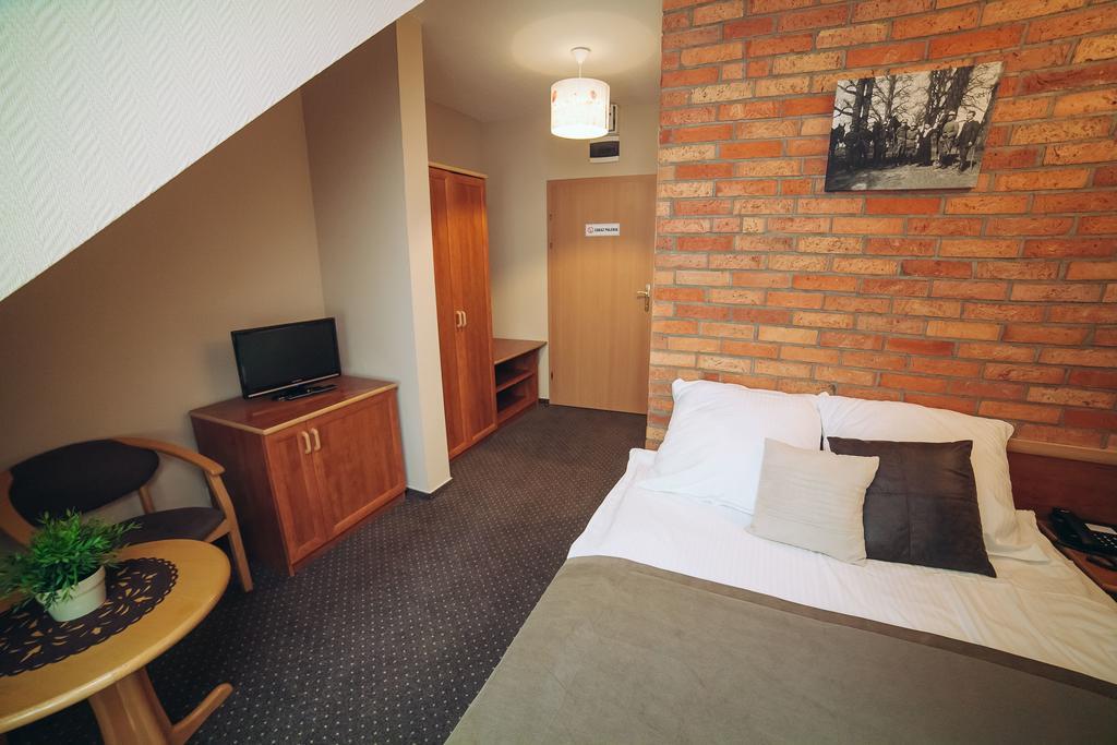 Hubertus Aparthotel & Restaurant & Horse Club Starogard Gdański Habitación foto