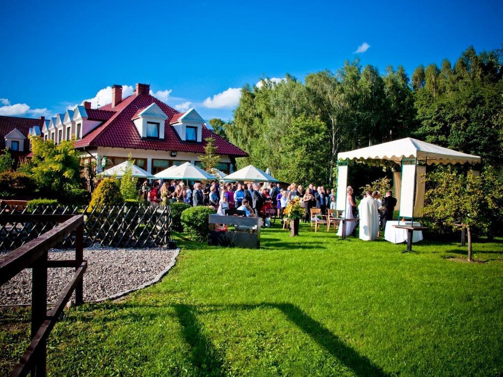 Hubertus Aparthotel & Restaurant & Horse Club Starogard Gdański Exterior foto