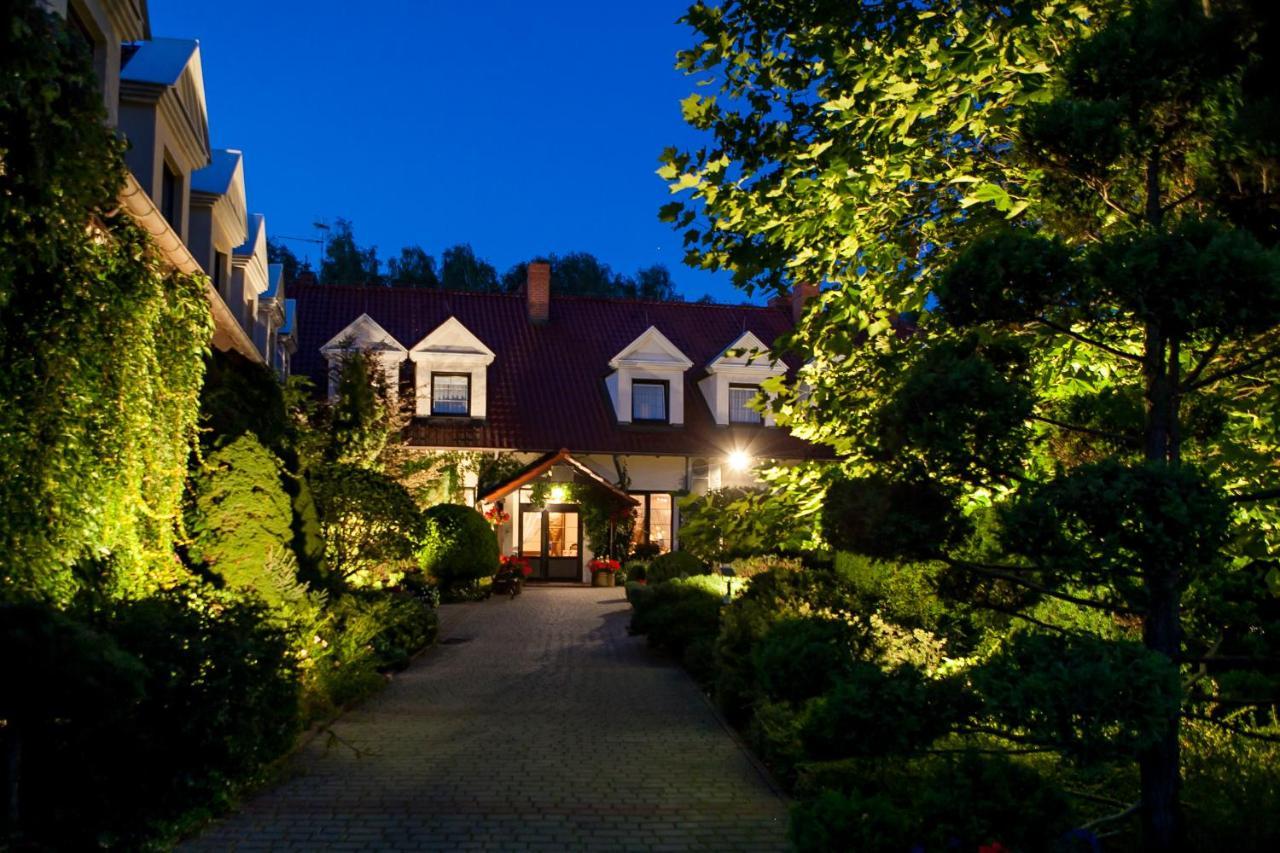 Hubertus Aparthotel & Restaurant & Horse Club Starogard Gdański Exterior foto